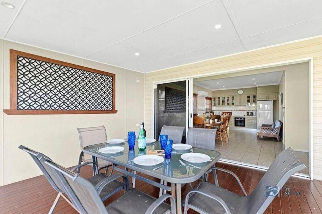 Fish - Linen Not Supplied - 3 Bedroom House - Sleeps 8 - Pet Friendly Holiday home *